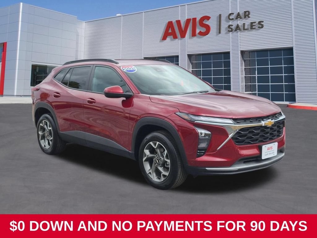 Used 2025 Chevrolet Trax LT w/ LT Convenience Package FWD image 3