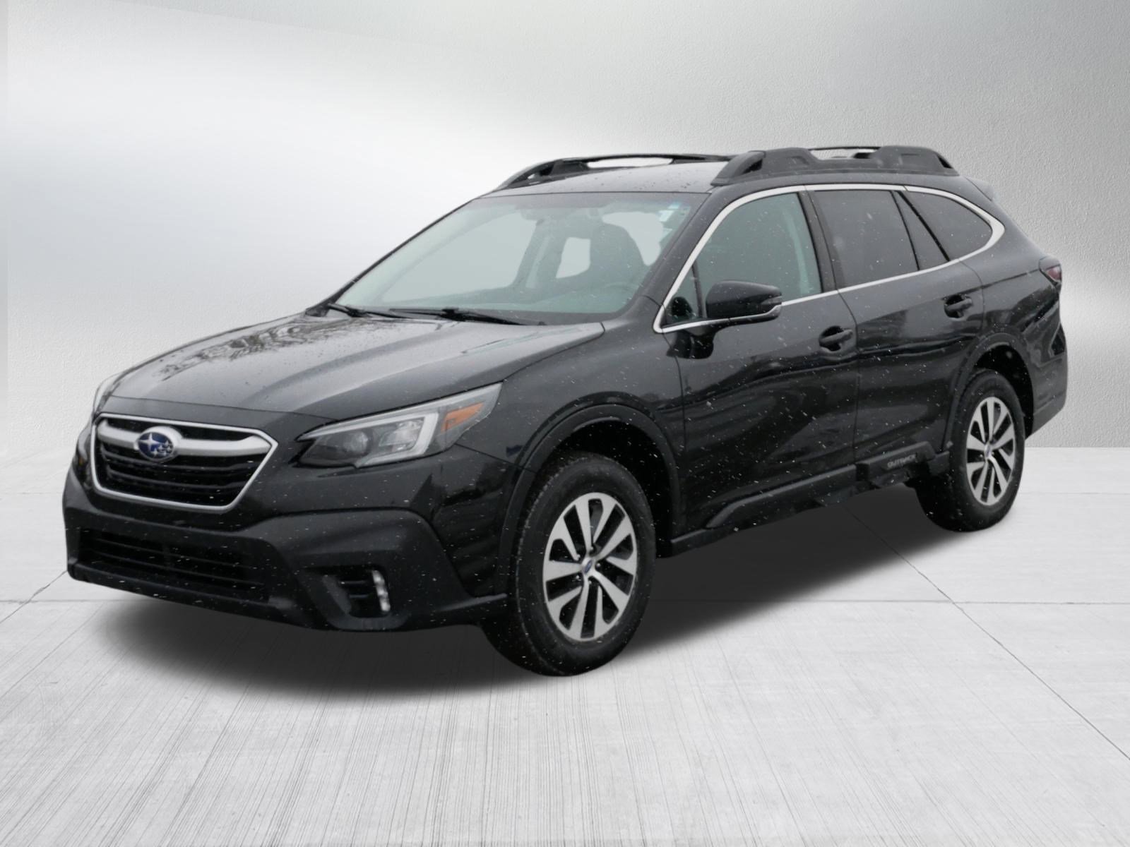 Used 2021 Subaru Outback Premium image 3