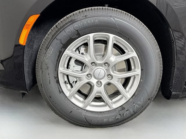 New 2027 Chrysler Pacifica Select FWD image 31