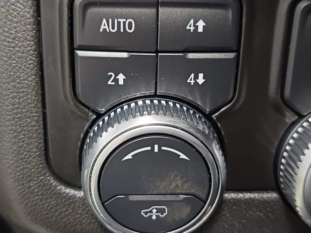 Used 2021 GMC Yukon XL Denali w/ Denali Ultimate Package AWD/4WD image 40