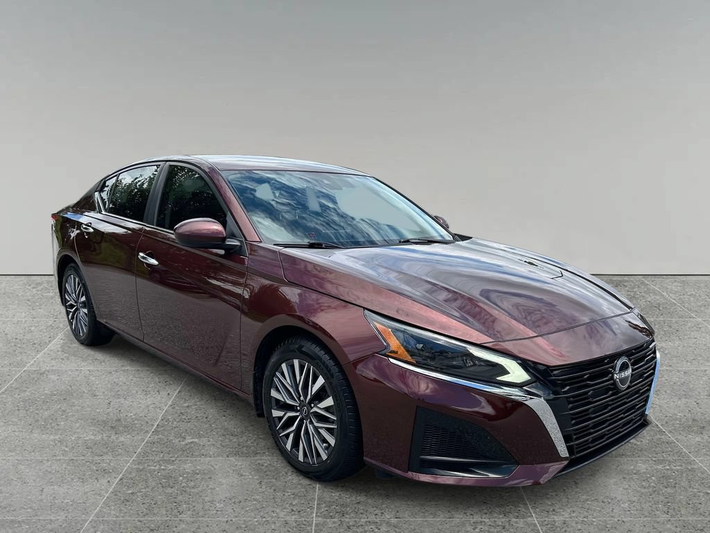 Used 2023 Nissan Altima 2.5 SV FWD image 7