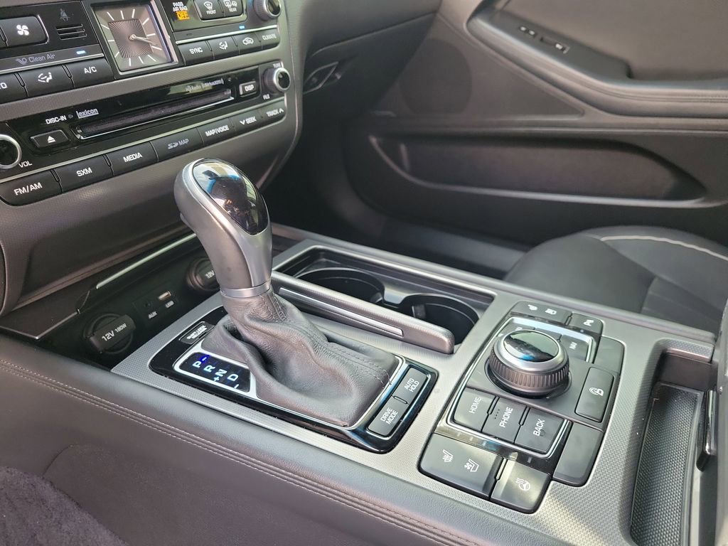 Used 2015 Hyundai Genesis 3.8 w/ Option Group 04 image 32