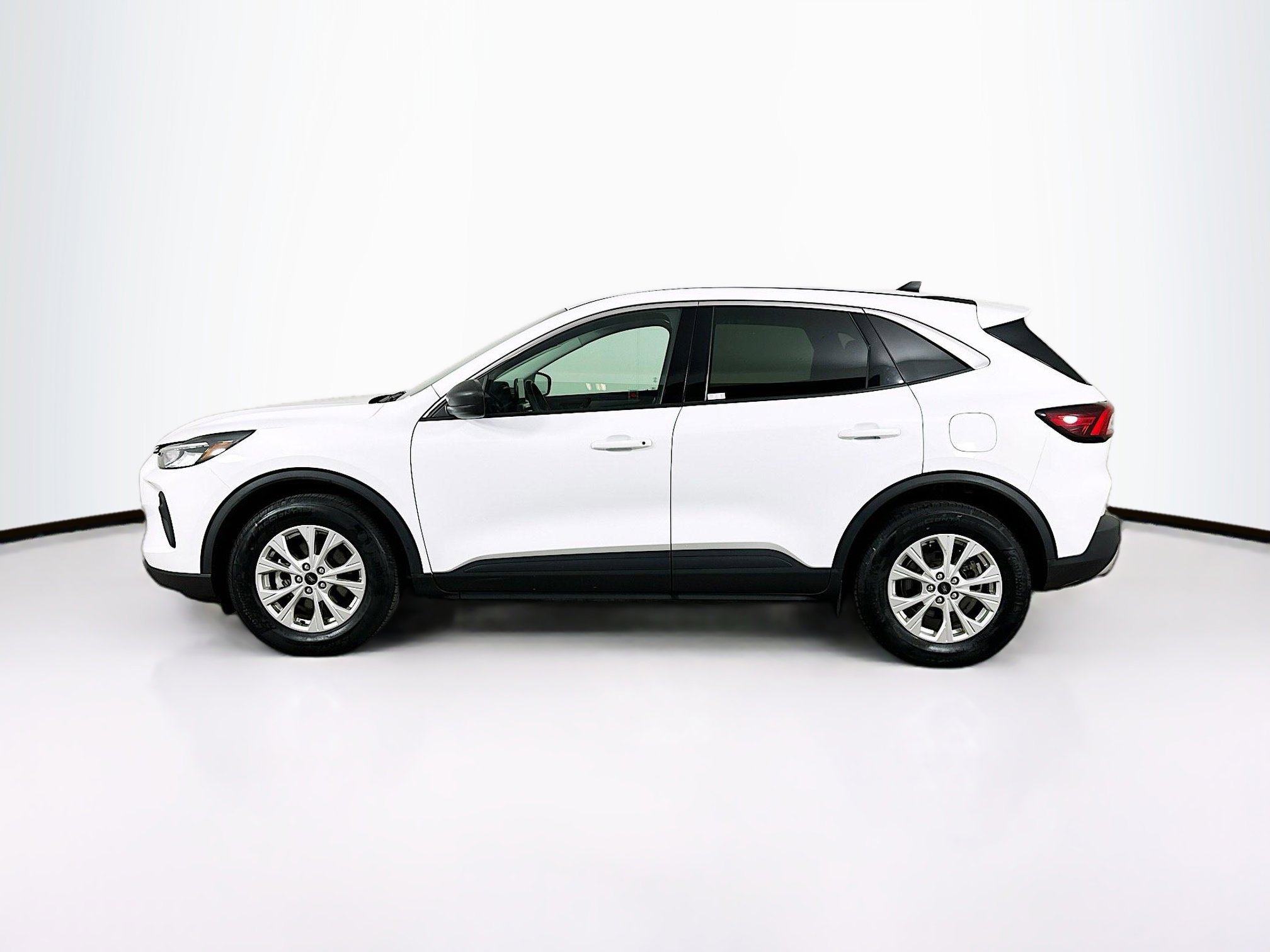 Used 2023 Ford Escape Active image 4
