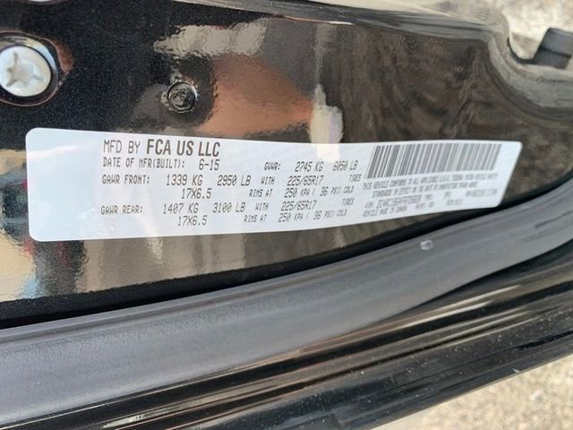 Used 2015 Chrysler Town & Country Touring FWD image 28