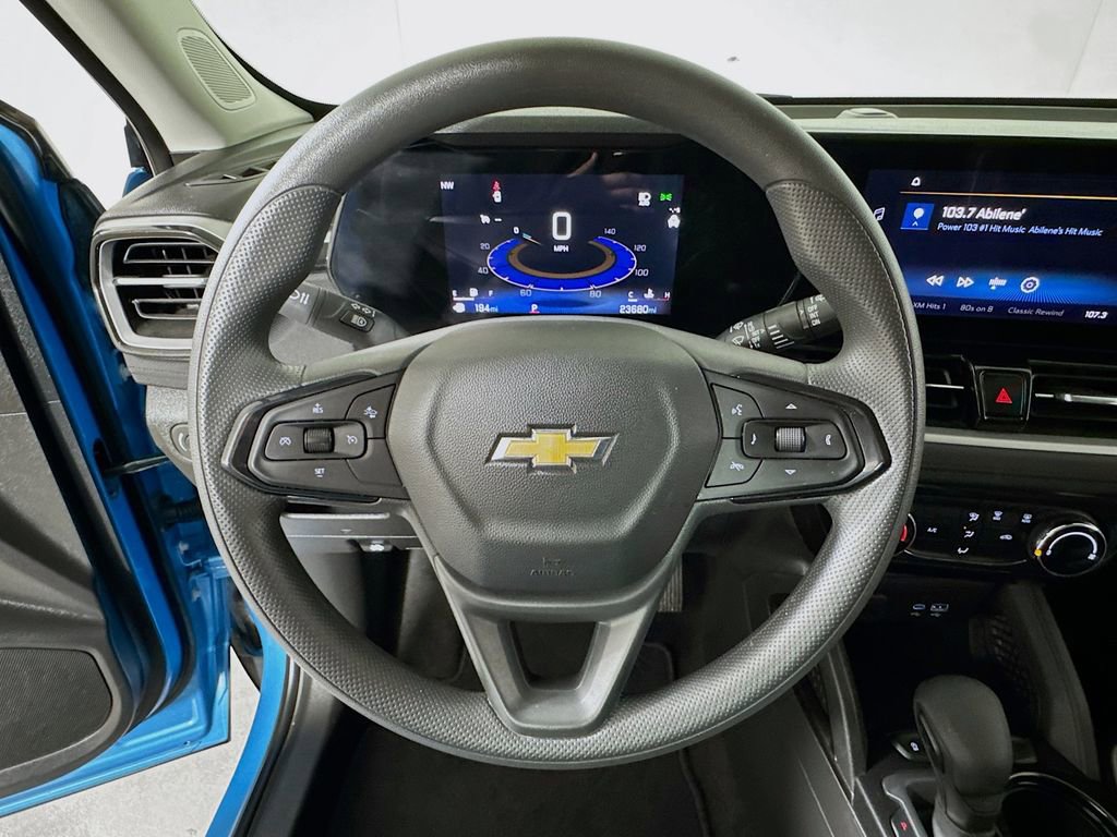 Used 2025 Chevrolet TrailBlazer LT image 9