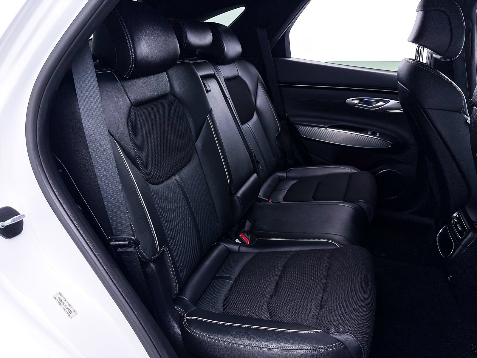 Used 2022 Genesis GV70 3.5T Sport AWD/4WD image 38
