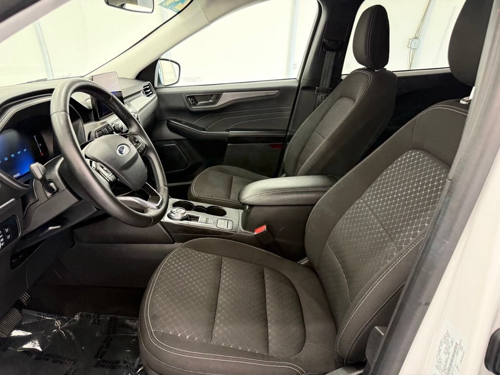 Used 2024 Ford Escape Active AWD/4WD image 13