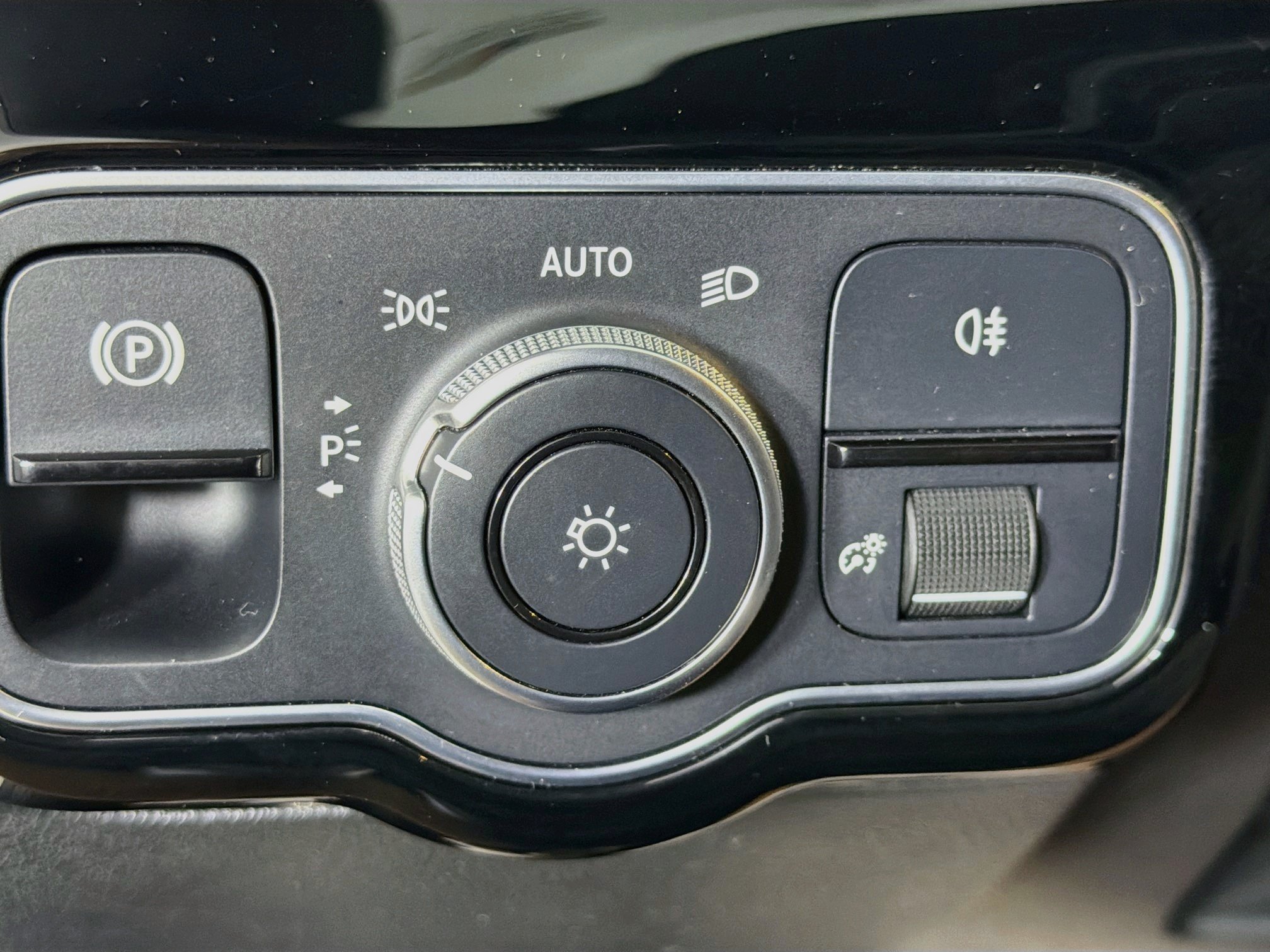 Used 2022 Mercedes-Benz CLA 250 image 17