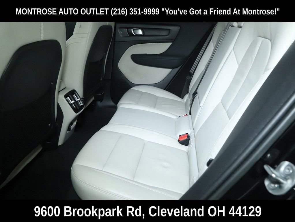 Used 2023 Volvo XC40 B5 Plus w/ Climate Package image 30