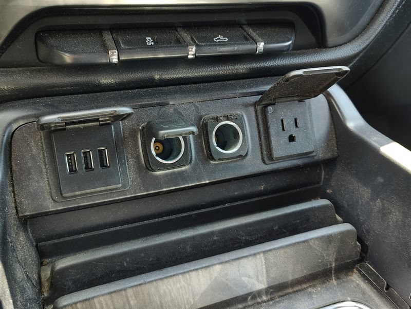 Used 2015 Chevrolet Silverado 1500 LTZ AWD/4WD image 19