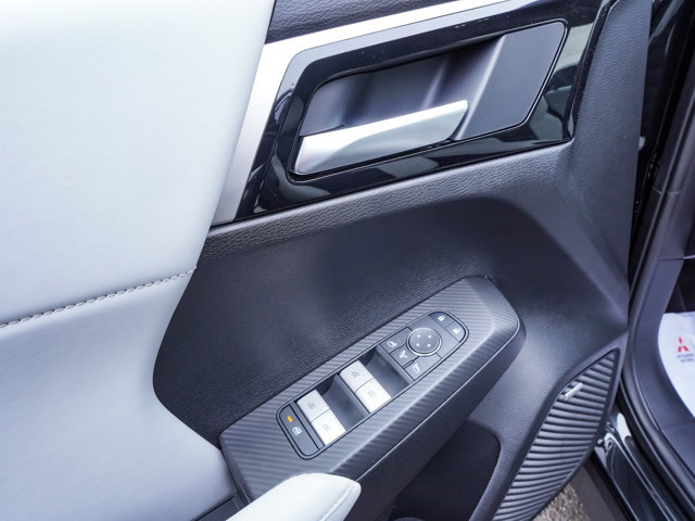 New 2026 Mitsubishi Outlander SE AWD/4WD image 11