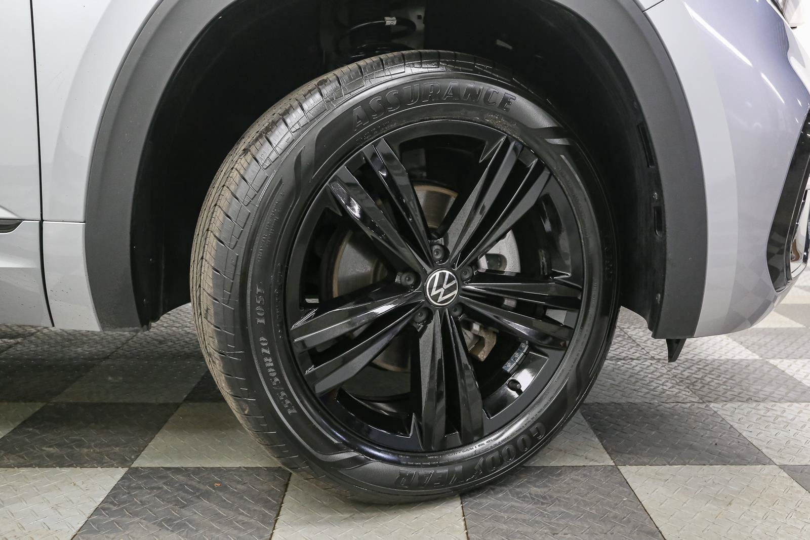 Certified 2023 Volkswagen Atlas Cross Sport SEL R-Line AWD/4WD image 20