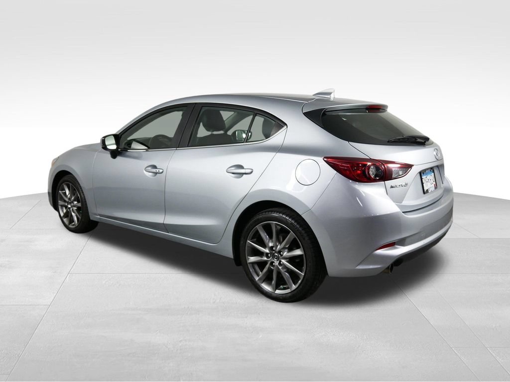 Used 2018 MAZDA MAZDA3 Touring FWD image 8