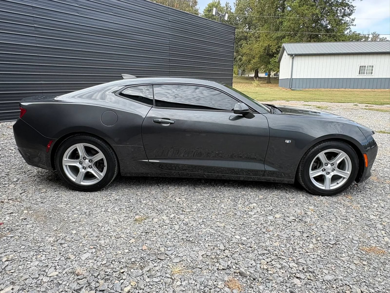 Used 2018 Chevrolet Camaro LT RWD image 4