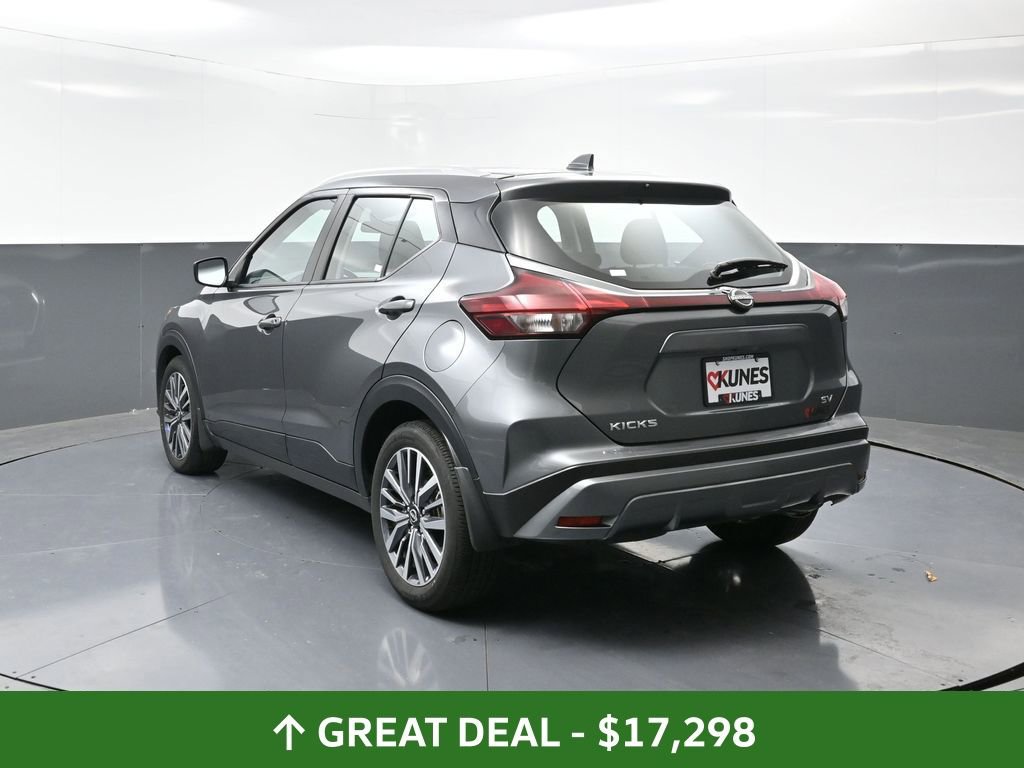 Used 2024 Nissan Kicks SV image 13