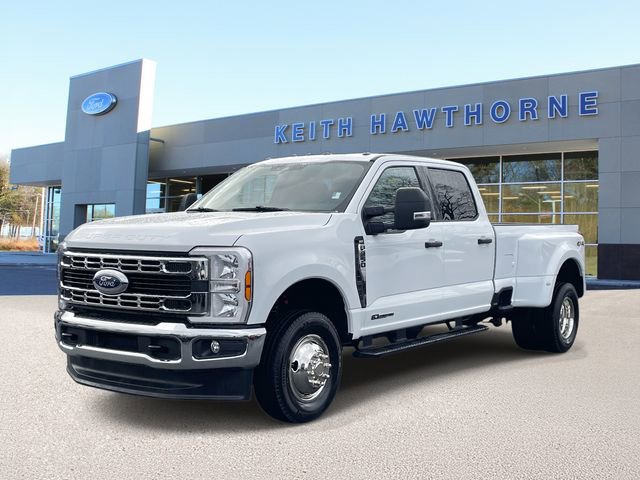 Certified 2025 Ford F350 XLT image 3