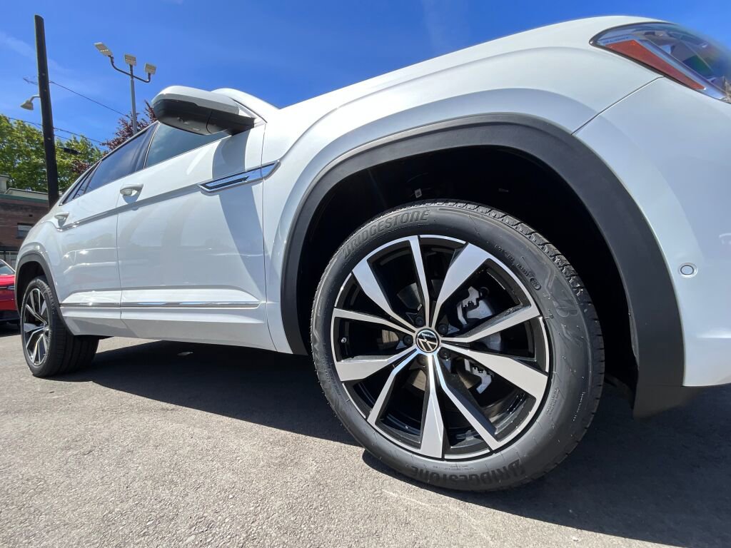 New 2025 Volkswagen Atlas Cross Sport SEL Premium R-Line image 12