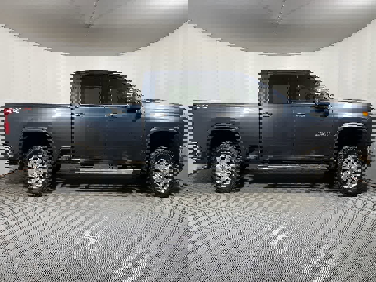 Used 2020 Chevrolet Silverado 2500 LTZ w/ LTZ Plus Package image 9
