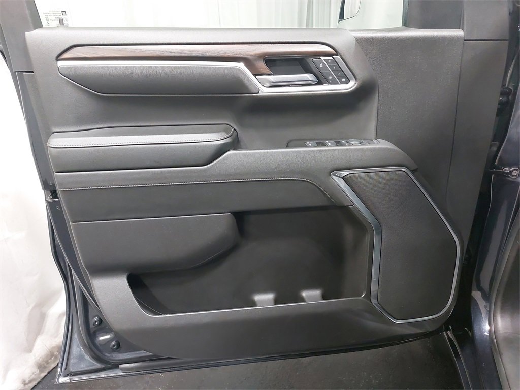 Used 2025 GMC Sierra 1500 SLT image 28