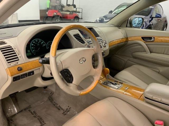 Used 2004 INFINITI Q45 Luxury RWD image 11