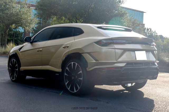 Used 2024 Lamborghini Urus S AWD/4WD image 6
