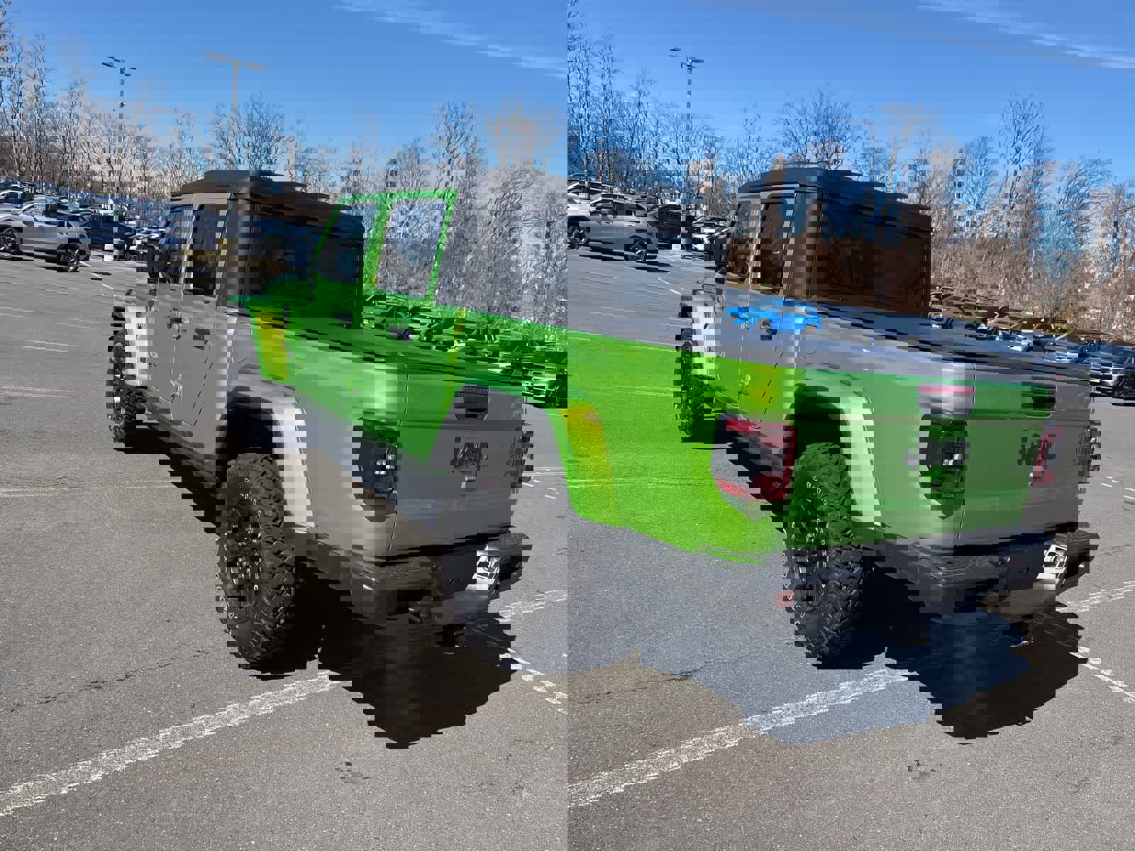 Used 2025 Jeep Gladiator Sport image 21