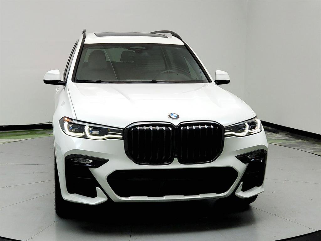 Used 2020 BMW X7 M50i w/ Dynamic Handling Package AWD/4WD image 2