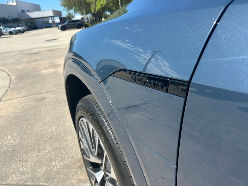 Used 2024 Audi Q8 e-tron Premium Plus w/ Premium Plus Package AWD/4WD image 30