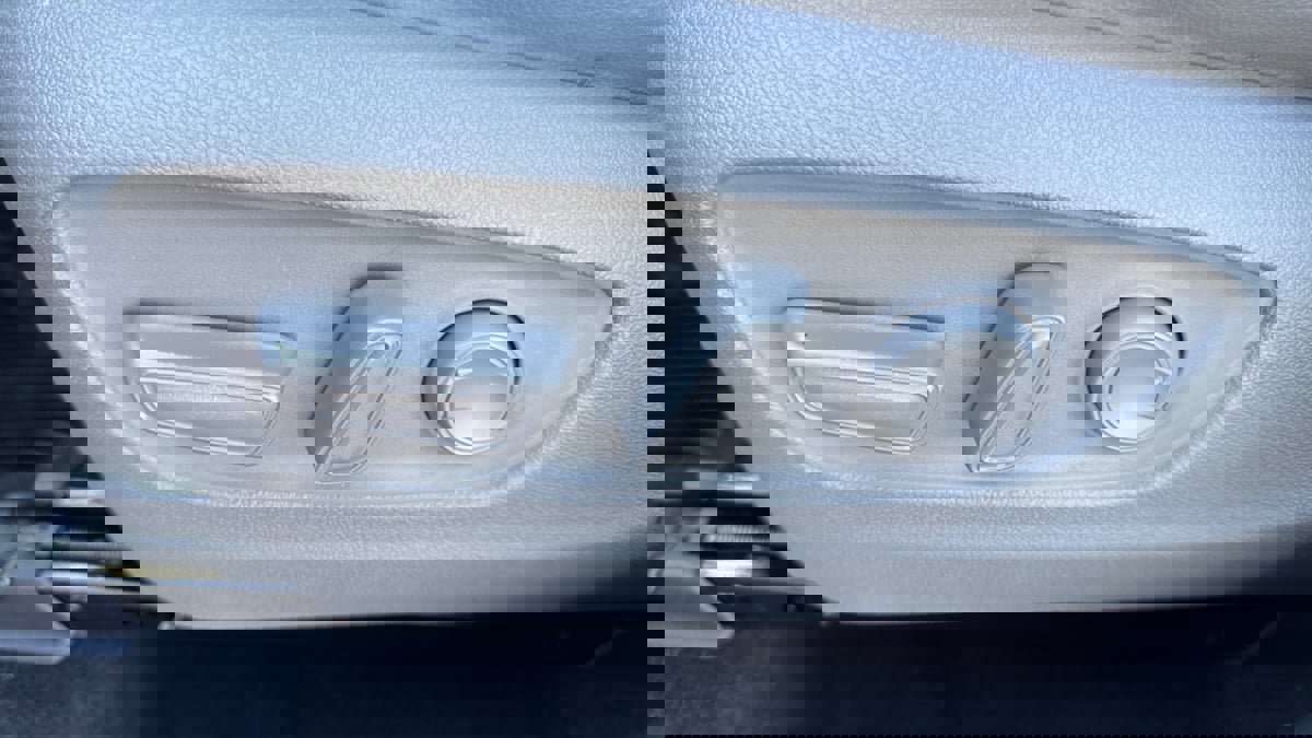 Used 2022 Toyota Highlander XLE image 18