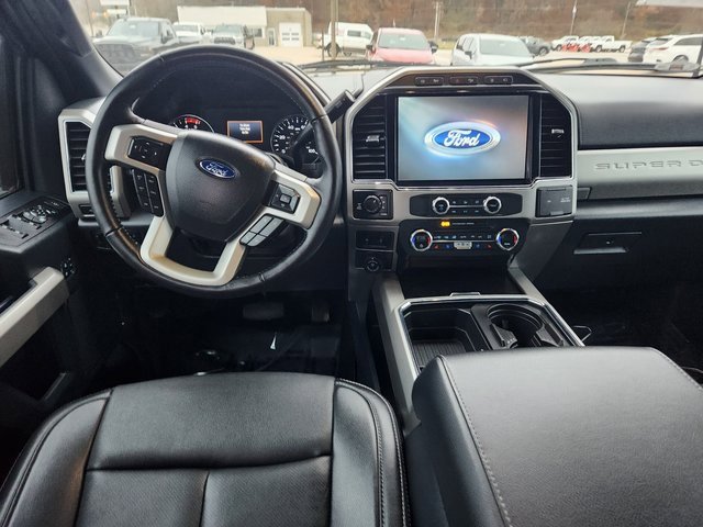 Used 2022 Ford F350 Lariat w/ Black Appearance Package image 12