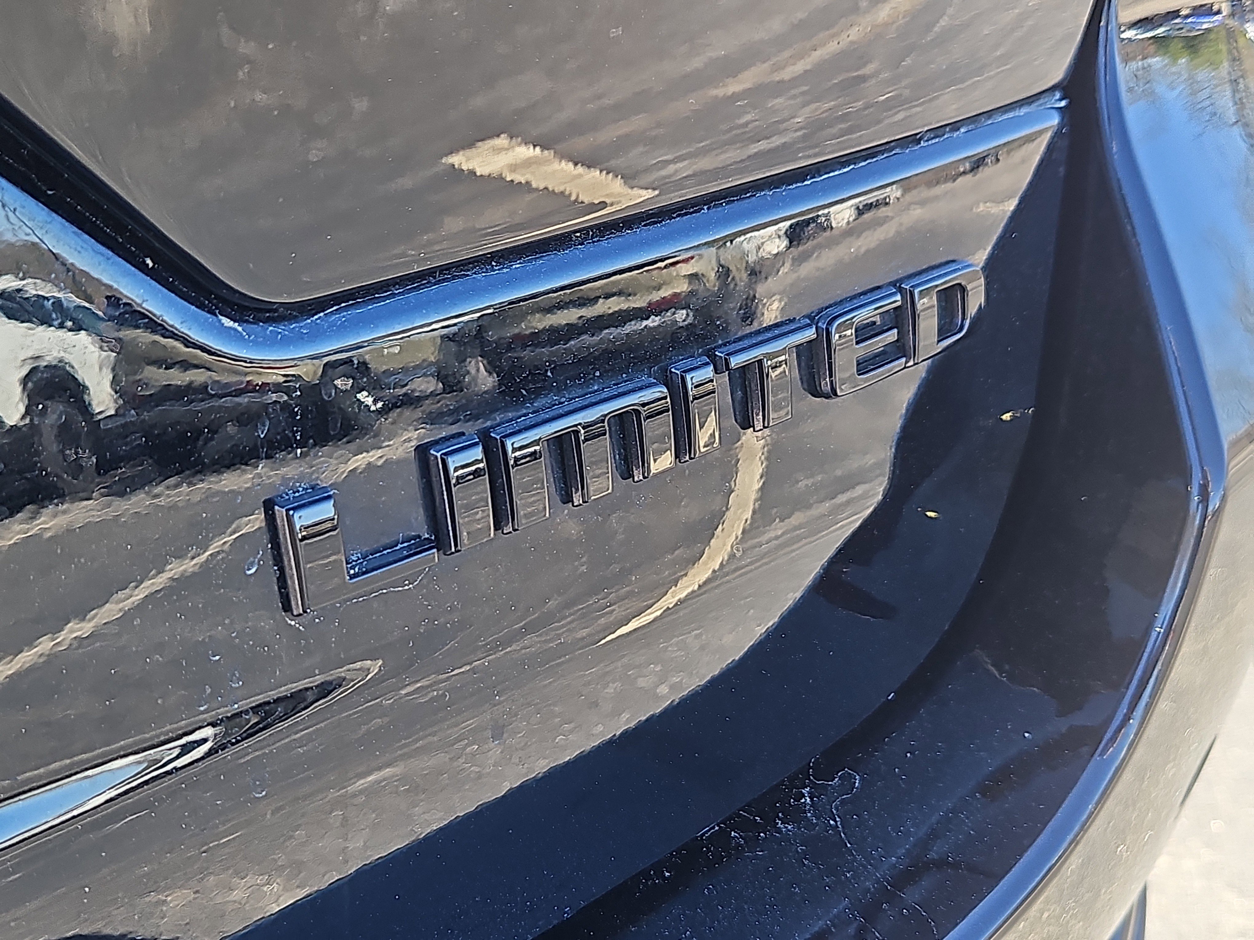 Used 2023 Jeep Grand Cherokee Limited w/ Luxury Tech Group II image 5