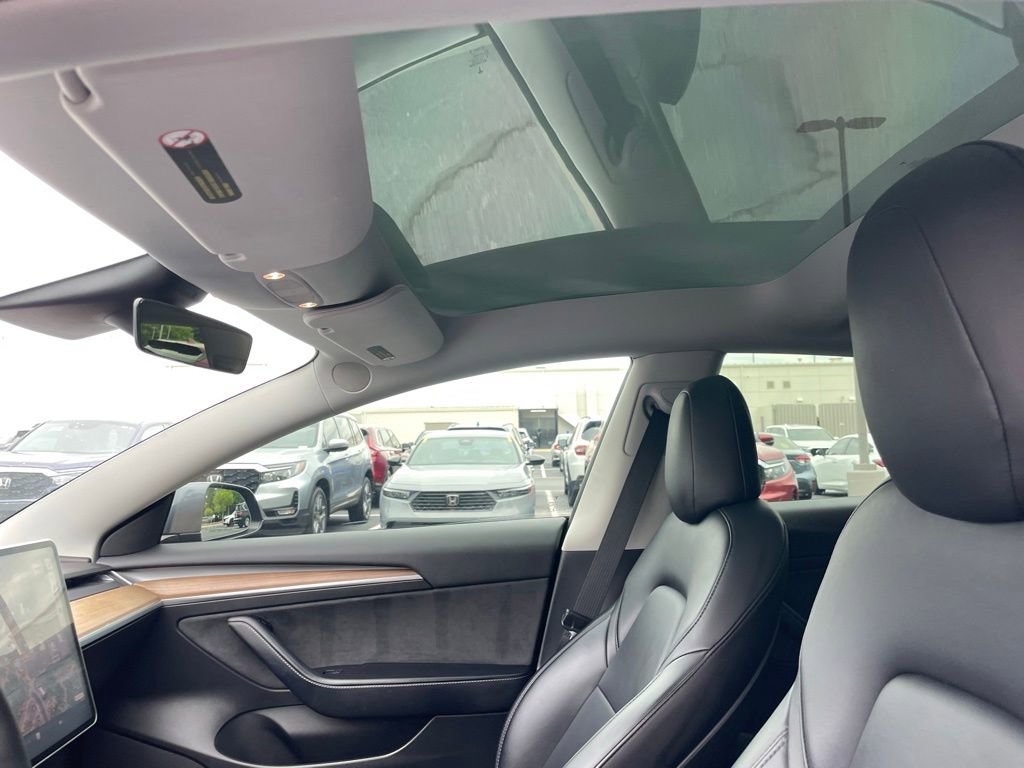 Used 2022 Tesla Model 3 Long Range AWD/4WD image 25