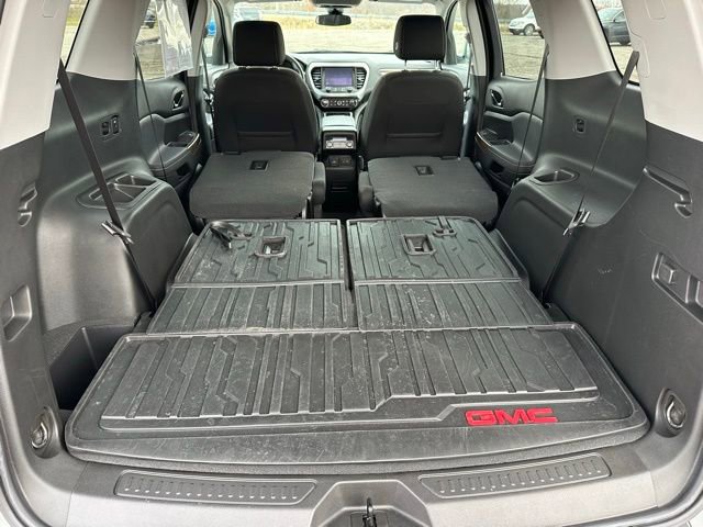 Used 2023 GMC Acadia SLE w/ Driver Convenience Package image 14