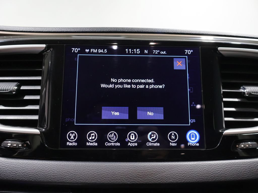 Used 2017 Chrysler Pacifica Touring-L w/ Tire & Wheel Group FWD image 23