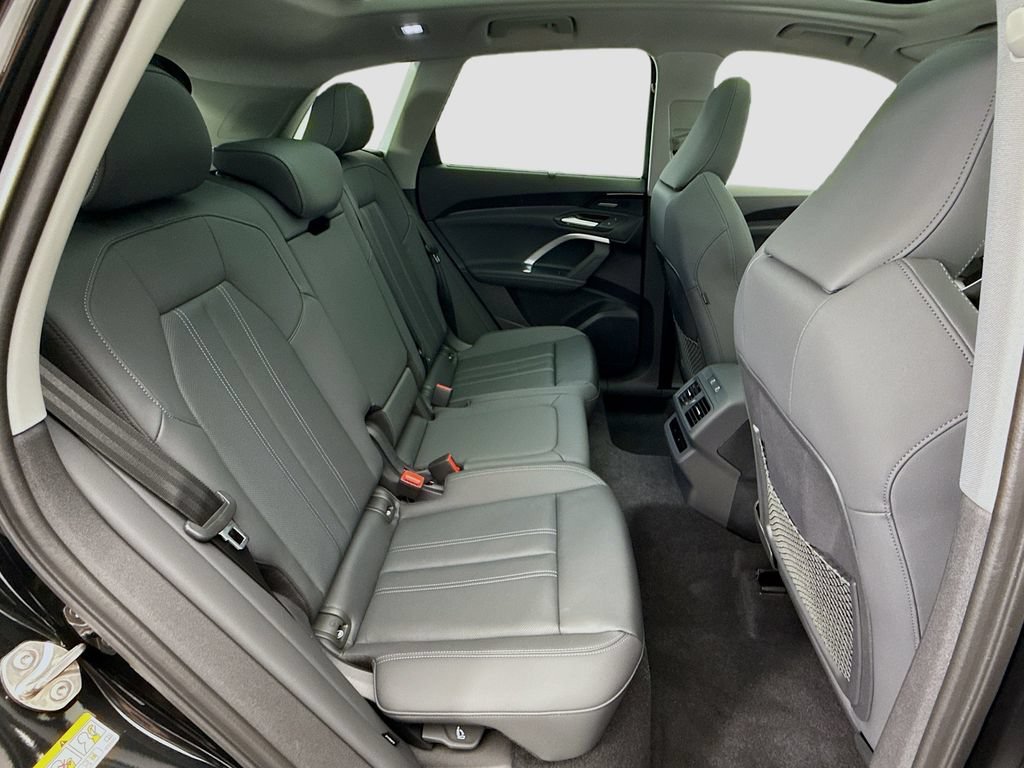Used 2025 Audi Q5 Premium Plus w/ Premium Plus AWD/4WD image 23