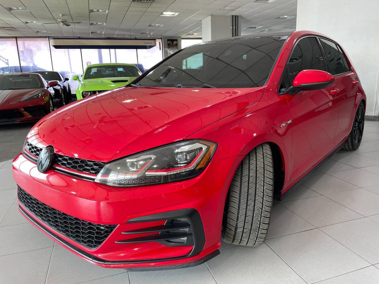 Used 2020 Volkswagen GTI SE image 3