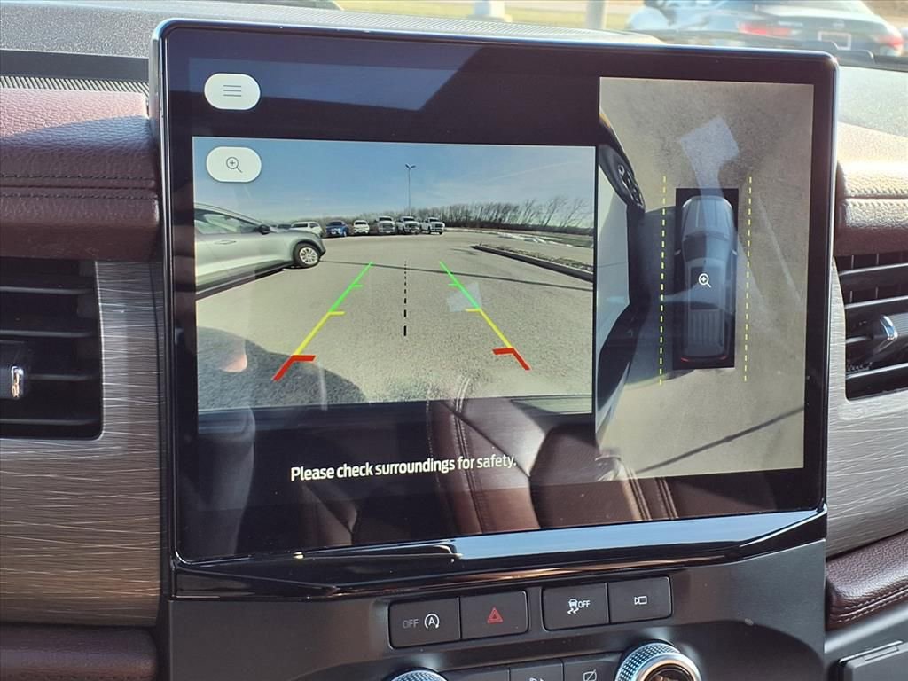 Used 2024 Ford Expedition Limited image 10