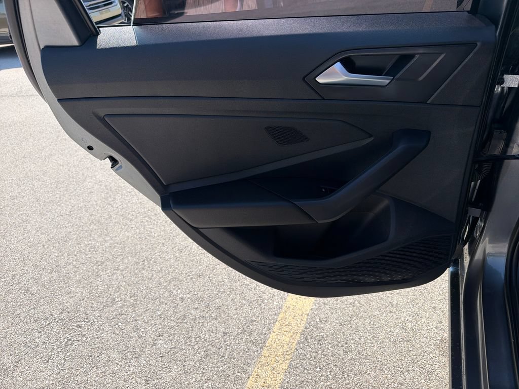 Certified 2023 Volkswagen Jetta SE FWD image 20