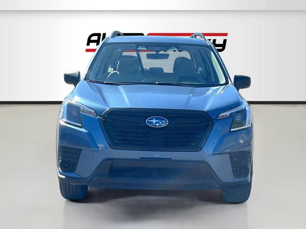 Used 2023 Subaru Forester AWD/4WD image 2