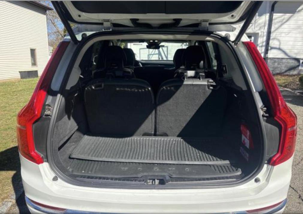 Used 2023 Volvo XC90 B6 Plus image 7