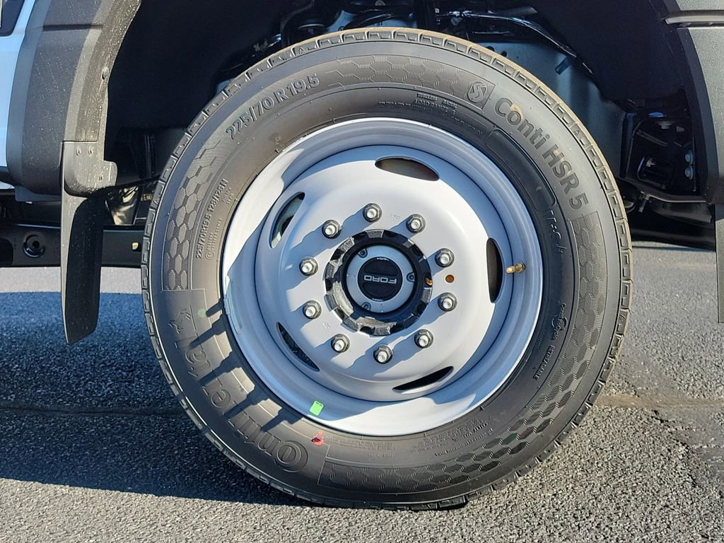New 2026 Ford F550 4x4 Regular Cab Super Duty image 8