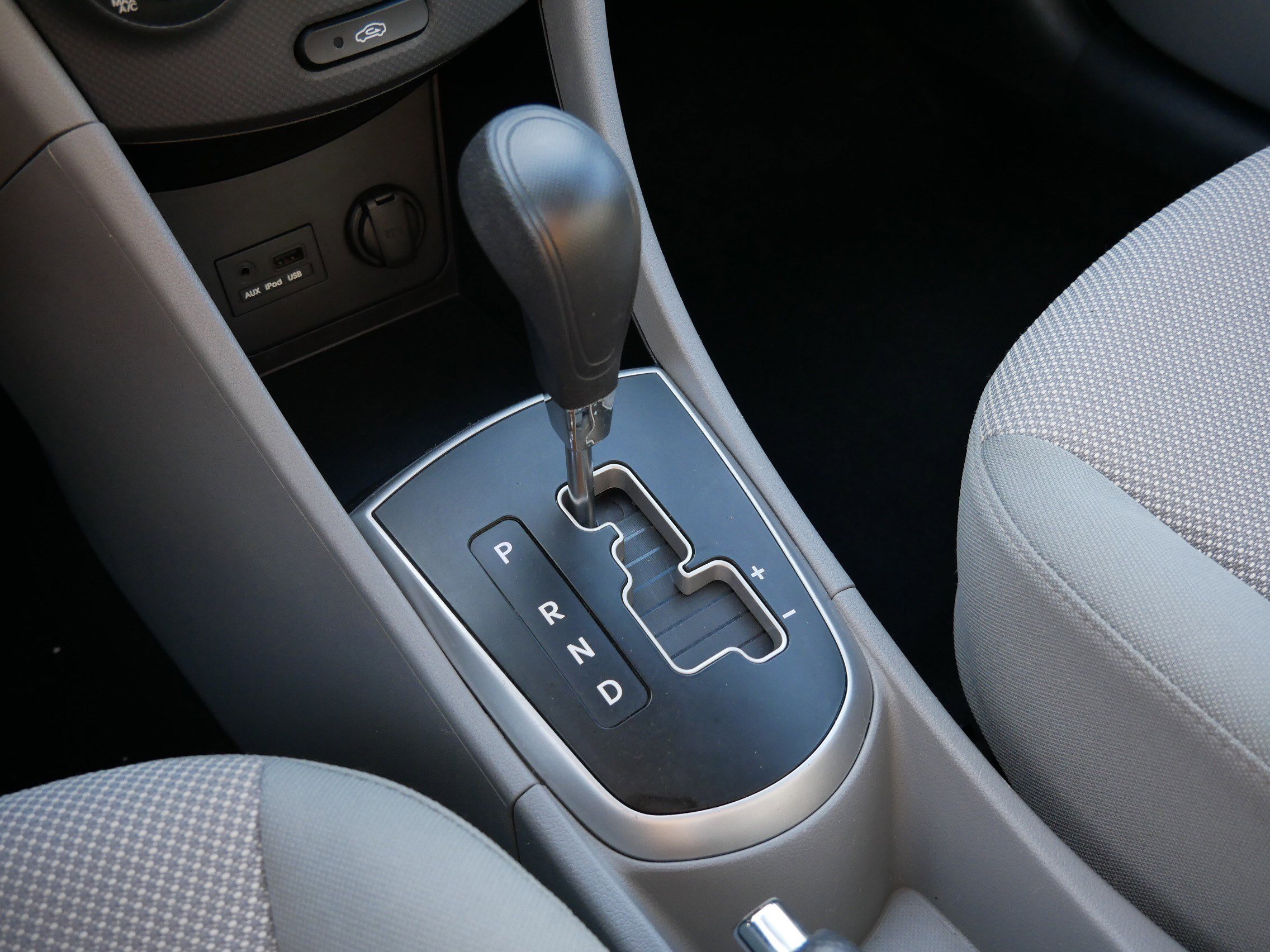 Used 2013 Hyundai Accent GLS image 22