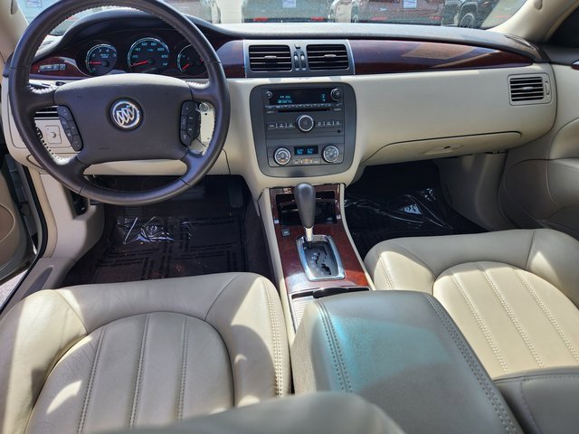 Used 2010 Buick Lucerne CXL image 9
