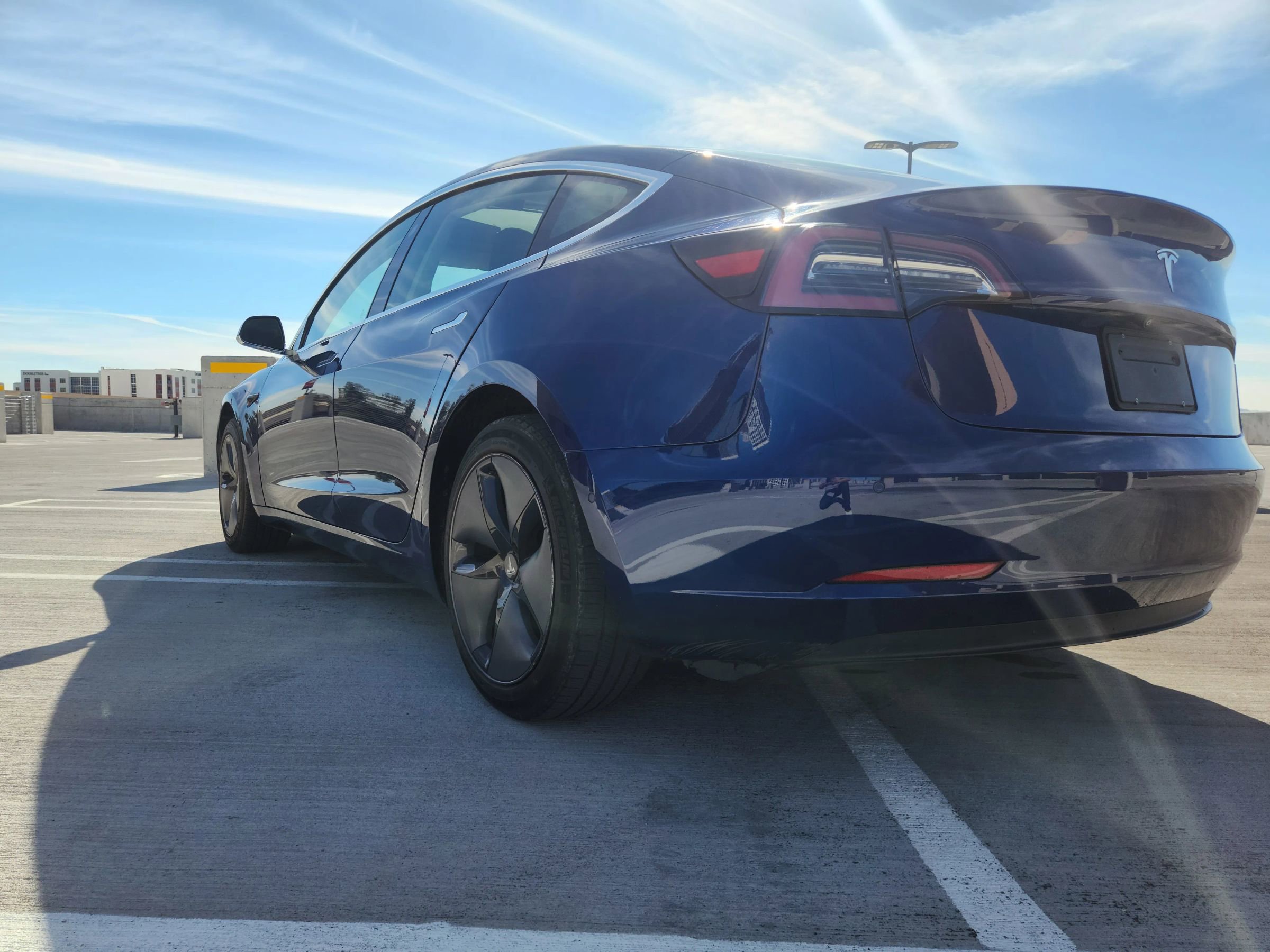 Used 2018 Tesla Model 3 Mid Range image 10