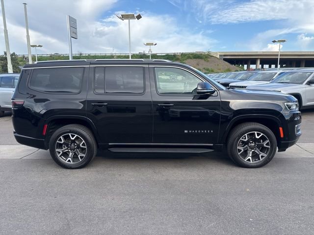 Certified 2024 Jeep Wagoneer Series III w/ Flexible Seating Group image 7