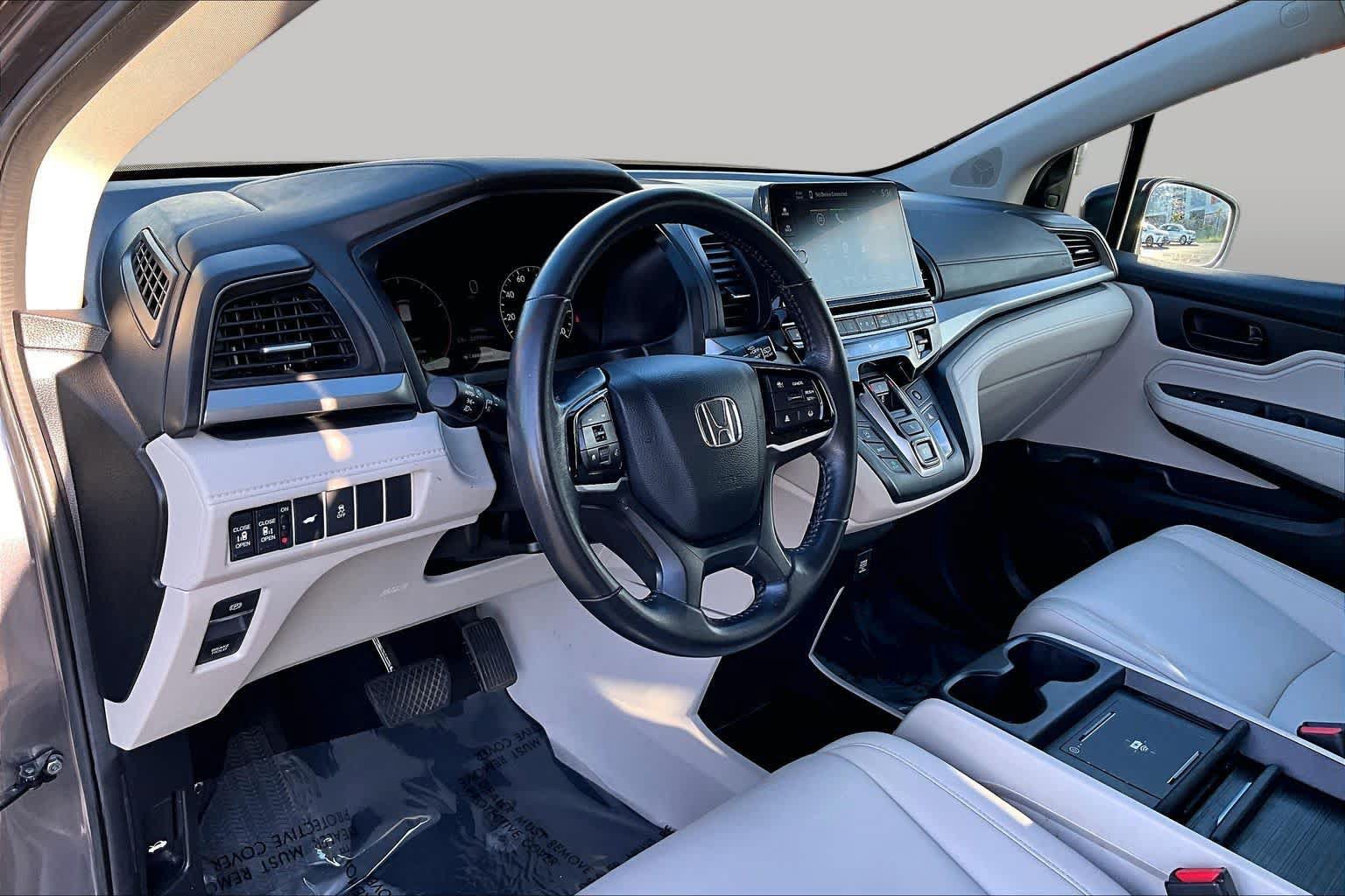 Used 2025 Honda Odyssey EX-L image 18