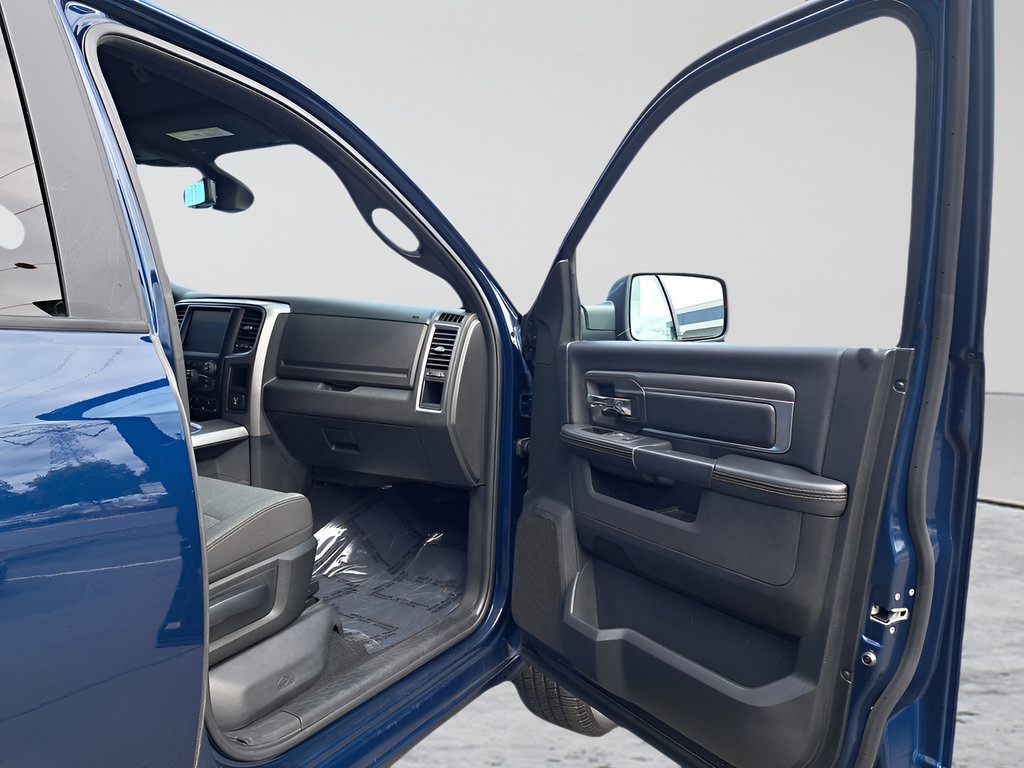 Used 2024 RAM 1500 Warlock AWD/4WD image 22
