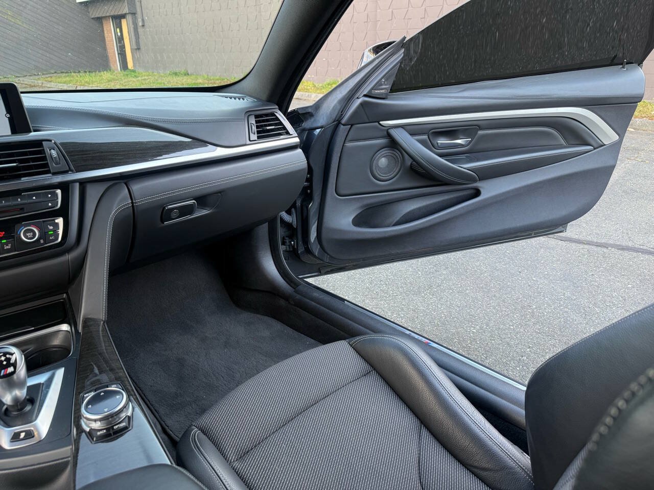 Used 2015 BMW M4 Coupe w/ Executive Package RWD image 38