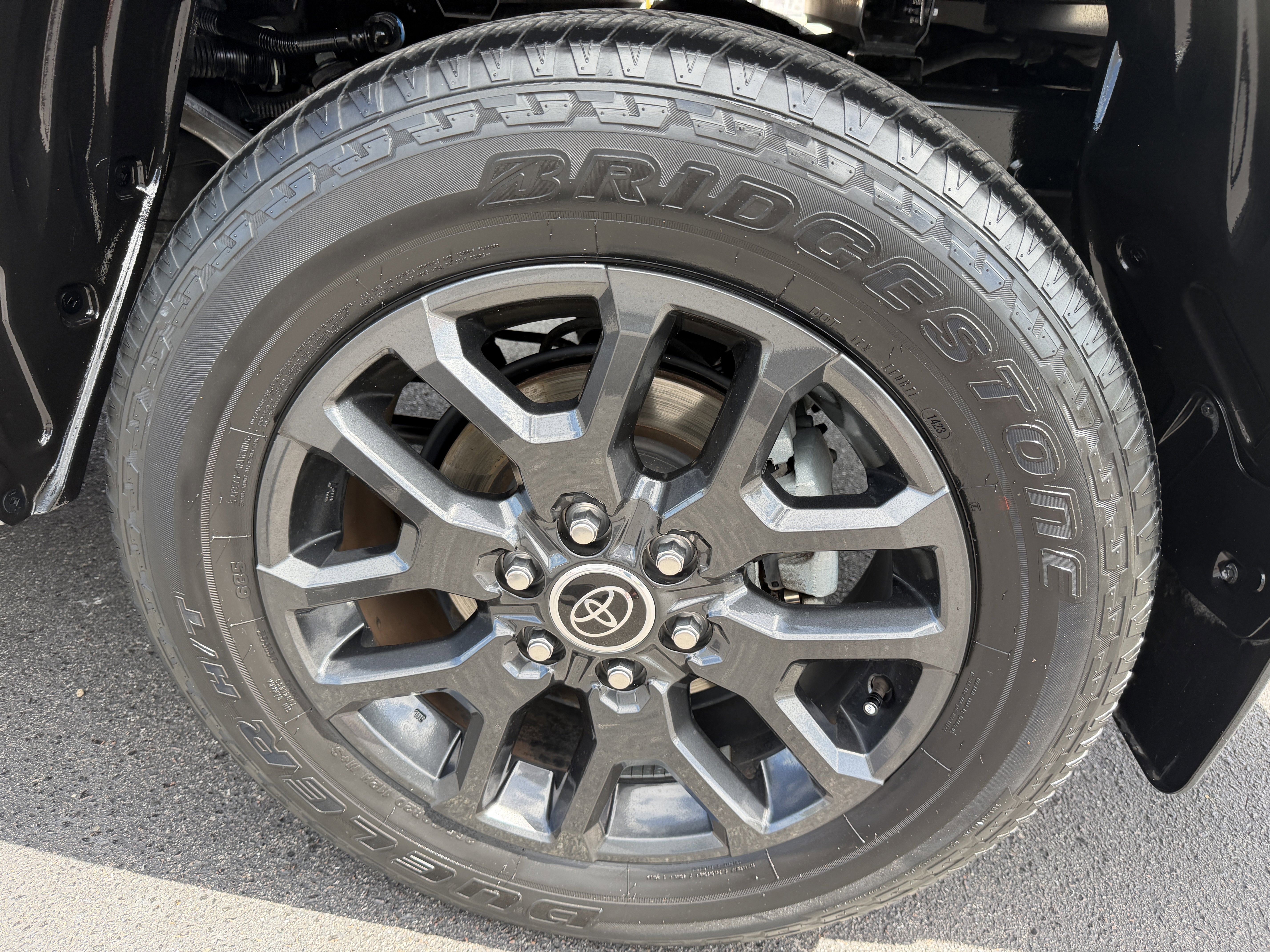 Used 2023 Toyota Tundra Platinum image 33
