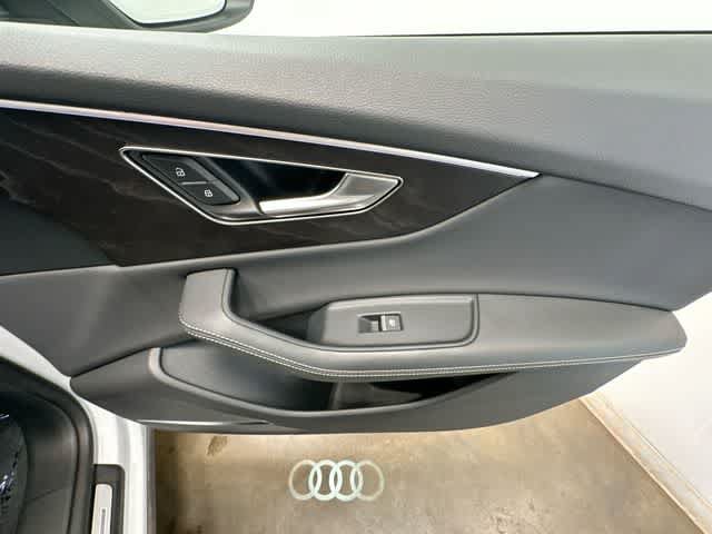 Used 2022 Audi Q8 Prestige AWD/4WD image 25